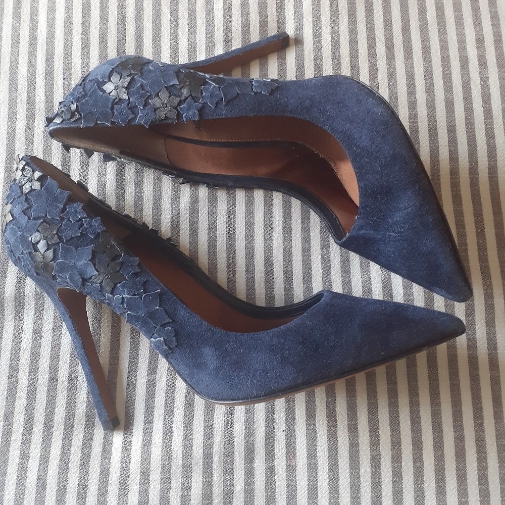NWOT Agnona Blue Suede Pumps with Flower Accents